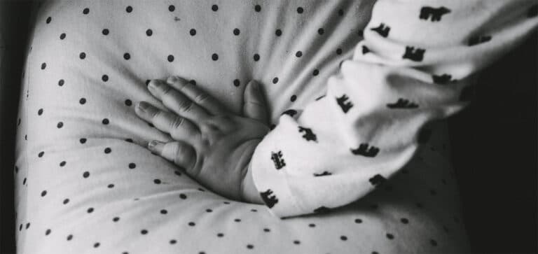 Baby hand bed (foto Monika Rams)