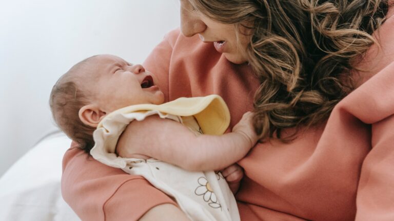 Regeldagen bij je baby: dit houdt het in en zo herken je ze