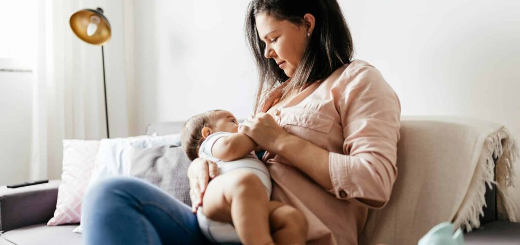 regeldagen baby borstvoeding (Unsplash)