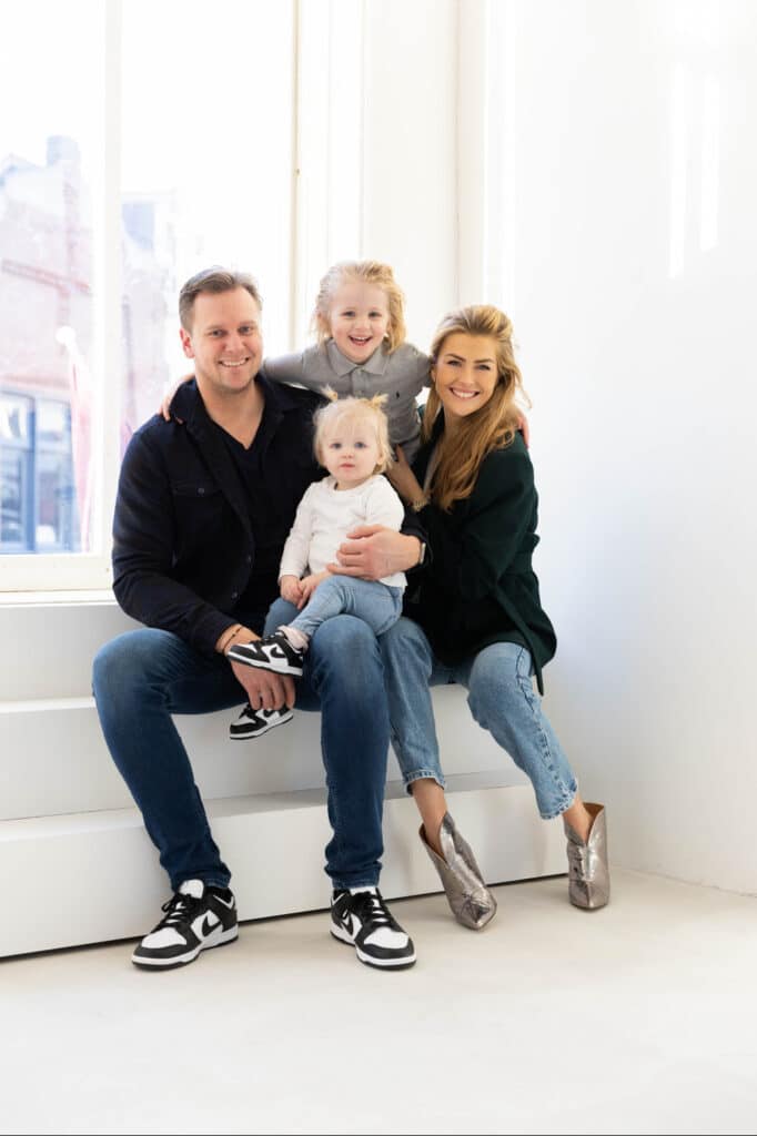 Renée Gunning en Tigon met hun kinderen