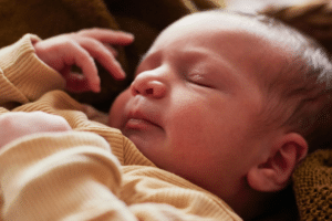 het verschil tussen slaaptraining en slaapcoaching bij baby